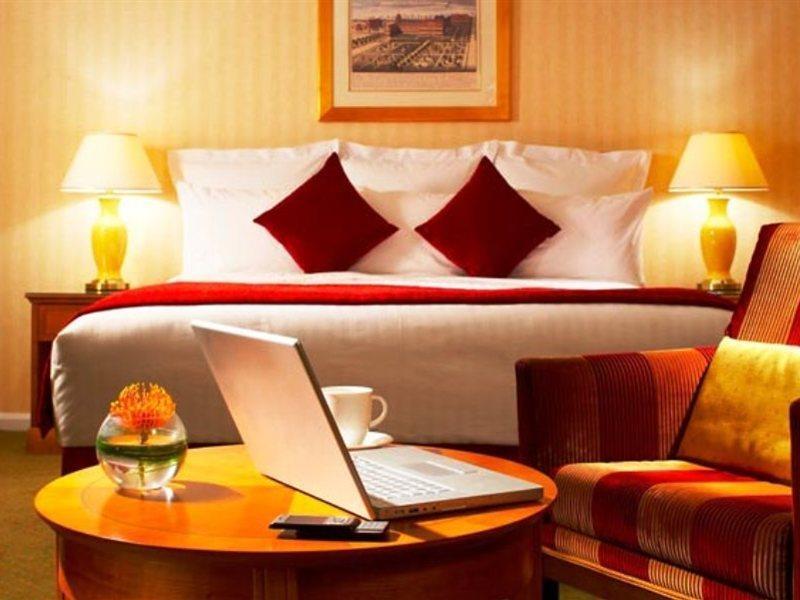 Delta By Marriott Centre Hotel
