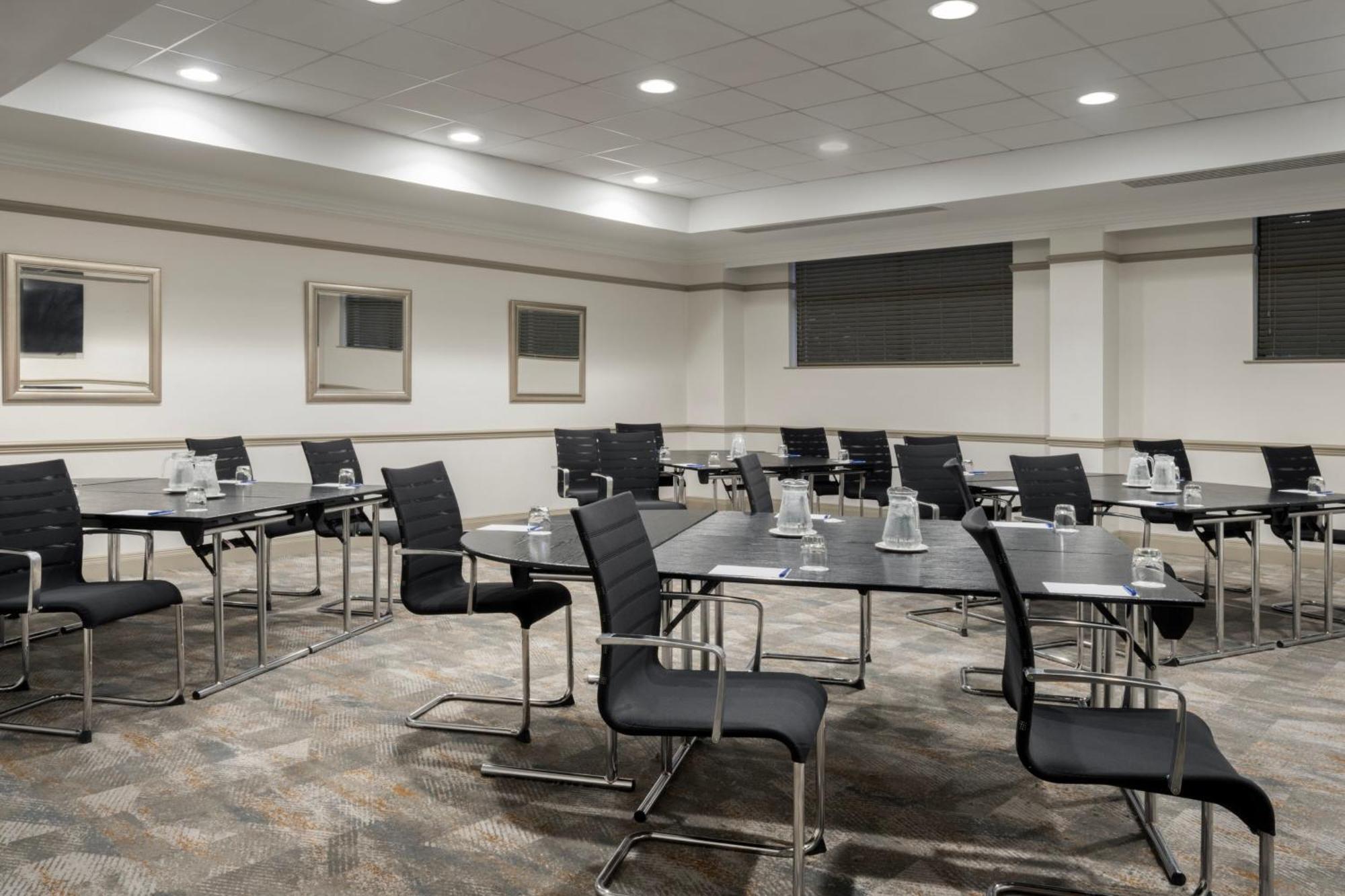 Hotel Delta By Marriott Centre 4*