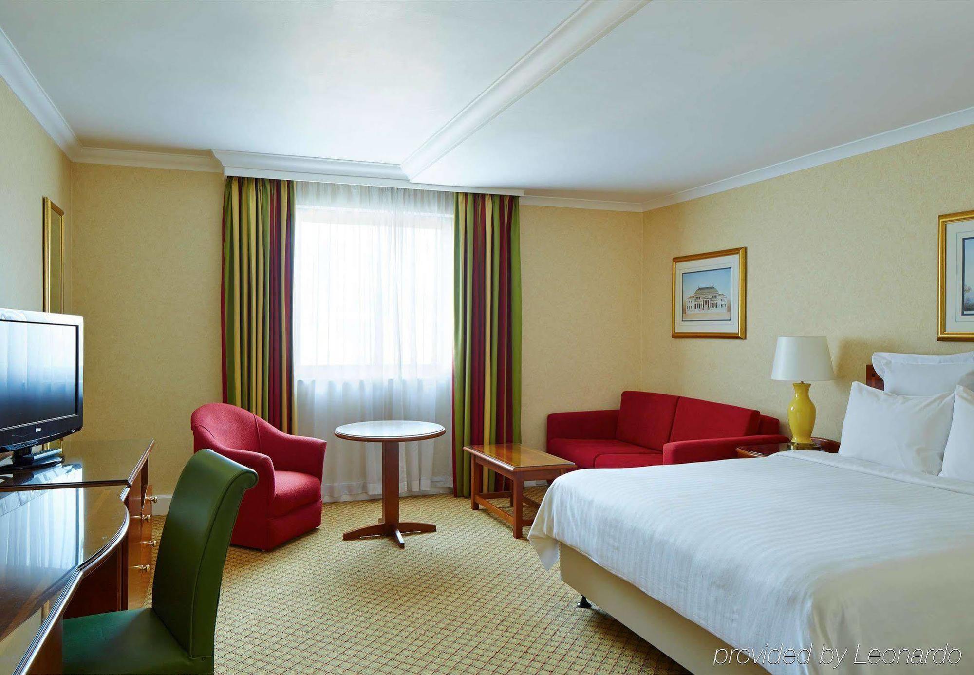 Hotel Delta By Marriott Centre