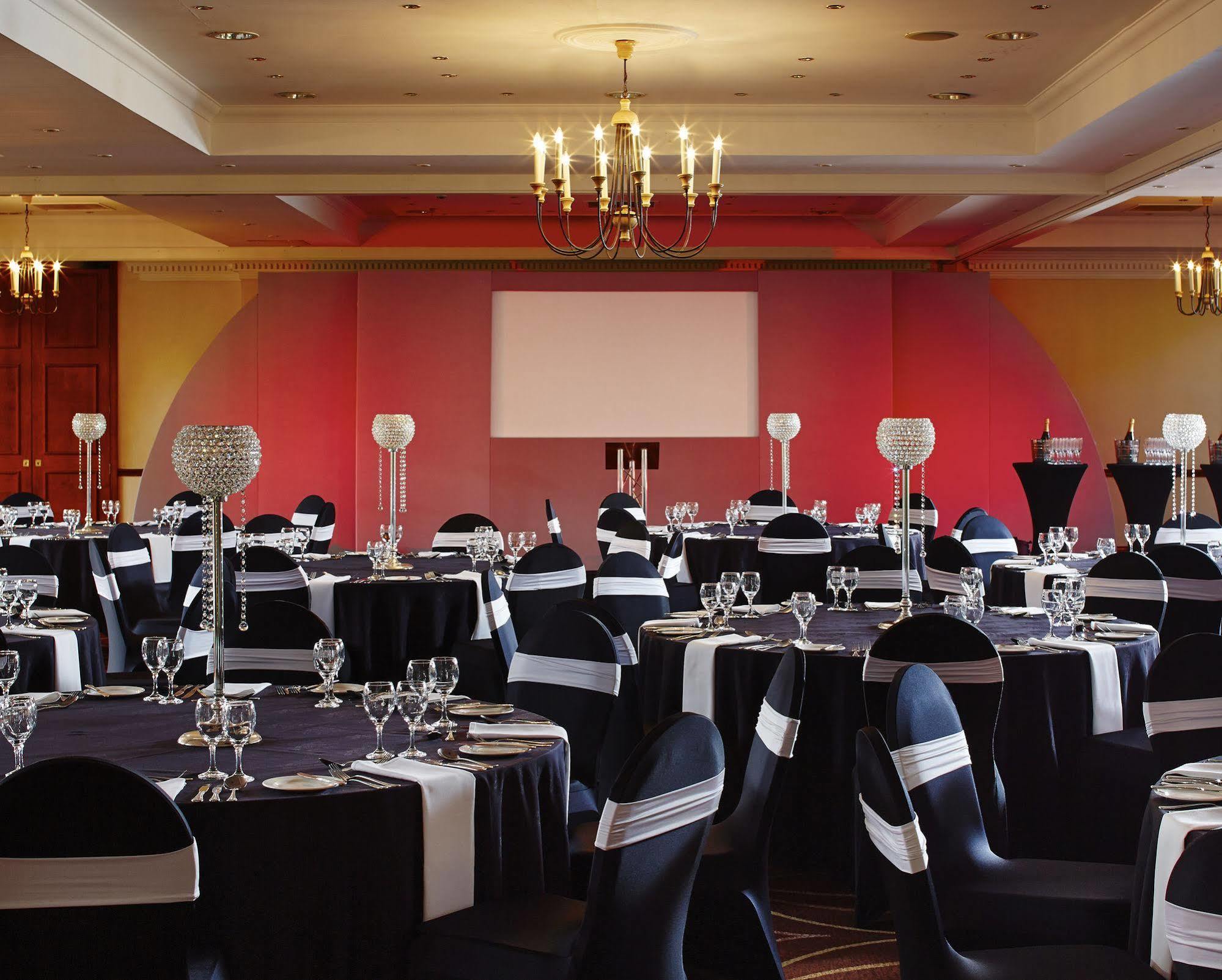 Hotel Delta By Marriott Centre 4*